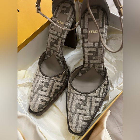 NEW in box. Fendi FF logo jacquard sandal heels - Picture 10 of 16